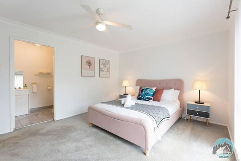 Aircabin - Marayong - Convenient - 3 Beds House - Accommodation Georgetown 2