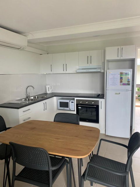 Airlie Beach Apartments - Accommodation Georgetown 2