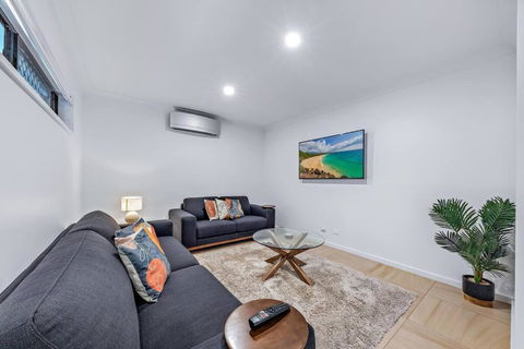 Airlie Beach Home - Accommodation Georgetown 1