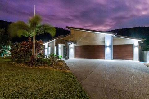 Airlie Beach Home - Accommodation Georgetown 2