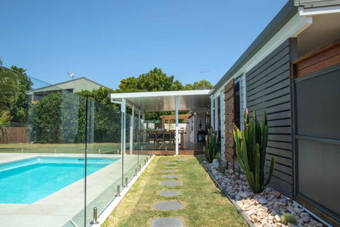 Al Fresco Residence In The Heart Of Point Lookout! - Accommodation Georgetown 0