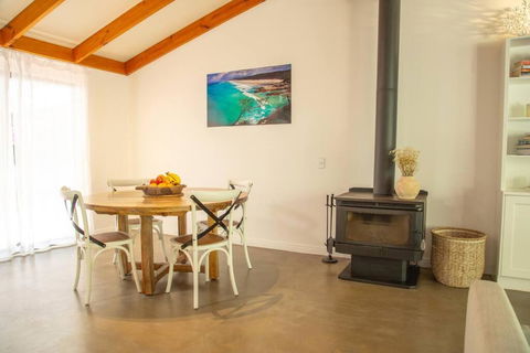 Al Fresco Residence In The Heart Of Point Lookout! - Accommodation Georgetown 4