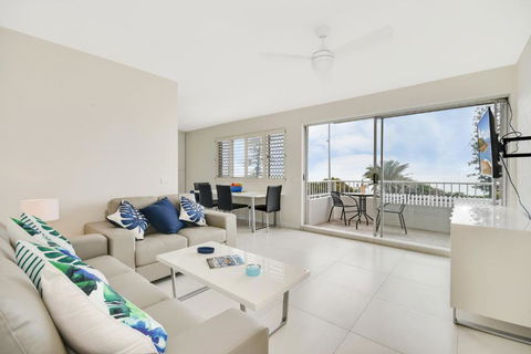 Alex Beach Apt Bilgola4 - Accommodation Georgetown 3