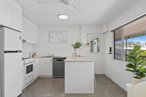 Alex Beachside Pet Friendly 2 Bed Apartment - Accommodation Georgetown 3