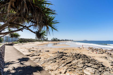 Alexandra Beach Resort Couples Escape - CoastHM - Accommodation Georgetown 4