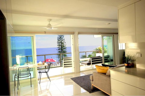 Alexandra Headland Ocean Dream - Stunning View ZA6 - Accommodation Georgetown 0