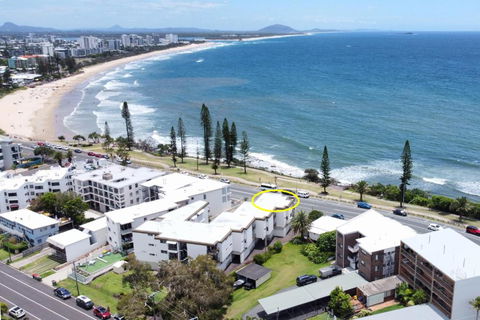 Alexandra Headland Ocean Dream - Stunning View ZA6 - Accommodation Georgetown 2