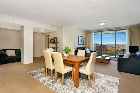 ALF49-Huge 2BR Penthouse Style, Great Water Views - Accommodation Georgetown 1