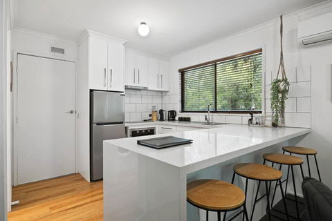 Algona Views - Accommodation Georgetown 4
