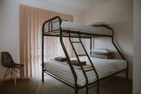 Alkoomi Chalets - Accommodation Georgetown 1