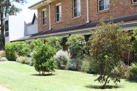 All Settlers Motor Inn Parkes - Accommodation Georgetown 1
