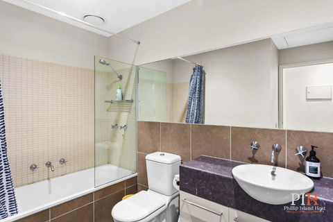 All The Views 2 Bedroom App San Remo - Accommodation Georgetown 3