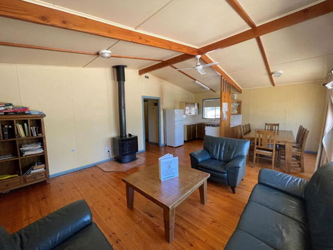 Alligator Lodge - Mount Remarkable National Park - Accommodation Georgetown 2