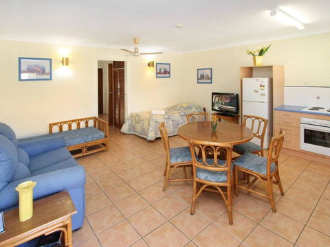 Alma Bay Holiday Unit 1 - Accommodation Georgetown 4