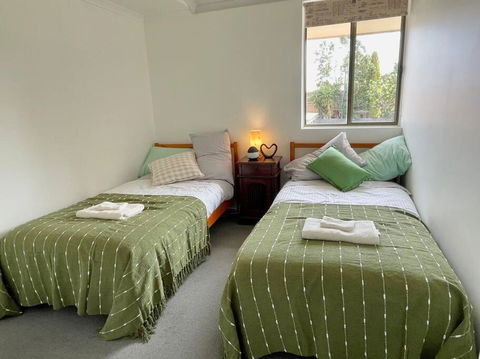 Aloha Adelaide - Accommodation Georgetown 2