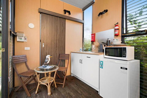 Alpaca Tiny House With Vineyard Lakeside By Tiny Away - Accommodation Georgetown 4