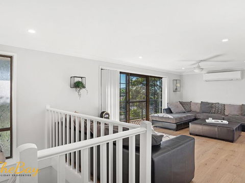Amaroo Cres No 20 Fingal Bay Holiday Home - Accommodation Georgetown 0