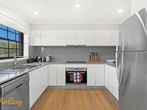 Amaroo Cres No 20 Fingal Bay Holiday Home - Accommodation Georgetown 2