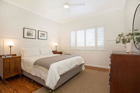 Amaroo - Pet Friendly - 2 Mins Walk To Beach - Outdoor Fireplace - Accommodation Georgetown 3
