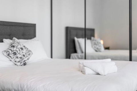 Amazing 1BR Apartment W Pool - Accommodation Georgetown 3