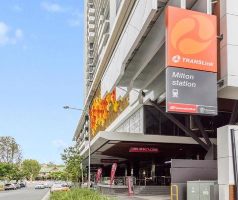 Amazing 2BR Delicate Apt, 1min To Train Station - Accommodation Georgetown 1