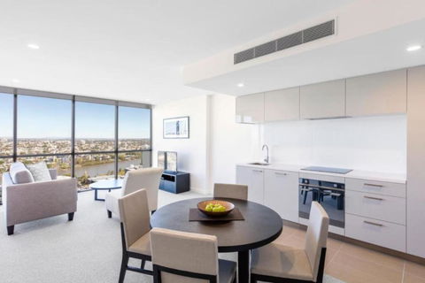 Amazing 2BR Delicate Apt, 1min To Train Station - Accommodation Georgetown 4