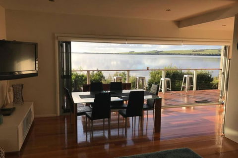 Amazing Ansons Bay Absolute Waterfront Beach House - Accommodation Georgetown 0