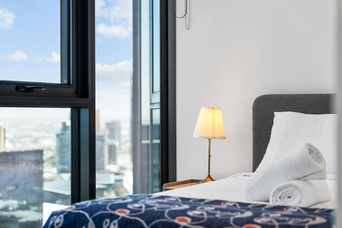 Amazing Bay Views & Spacious In Southbank 2B2B1C - Accommodation Georgetown 2