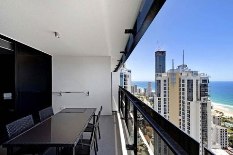 Amazing Location At Circle On Cavill - One Bedroom Self Contained Apartments - Privately Managed - Accommodation Georgetown 1