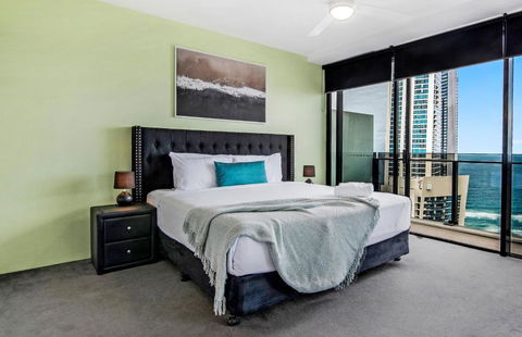 Amazing Location At Circle On Cavill - One Bedroom Self Contained Apartments - Privately Managed - Accommodation Georgetown 3