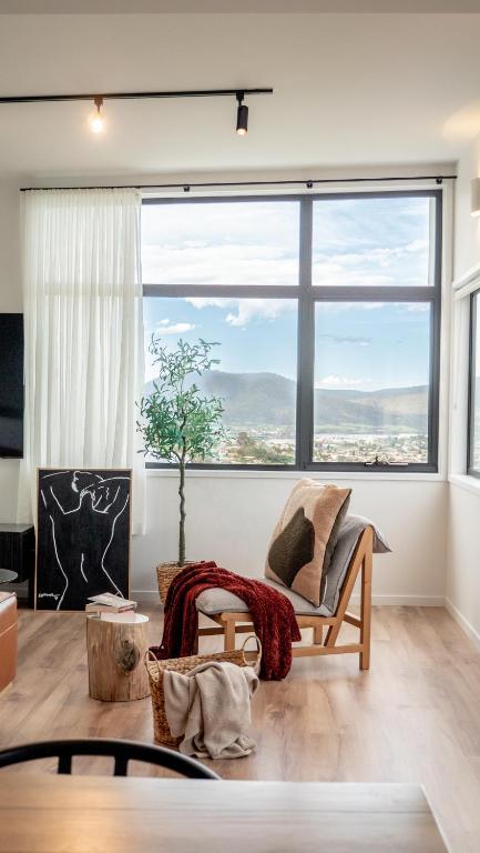 Amazing View Architech Home 8Minutes To Hobart CBD - Accommodation Georgetown 1
