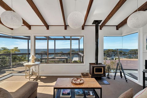 Amazing Views At Hyams Beach - Accommodation Georgetown 2