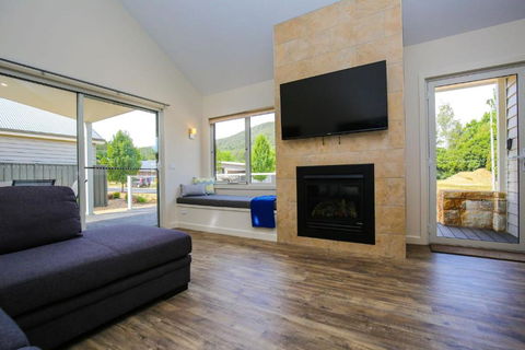 Amber Mist Villa - Two - Accommodation Georgetown 1