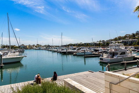 Anchorage Villa - Pet Friendly Marina Townhouse By The Beach - Accommodation Georgetown 2