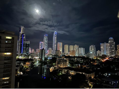 Amazing Views Surfers Paradise 2 Bedroom Unit Close To Everything - Accommodation Georgetown 0