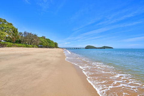 Alassio Absolute Beachfront 201 Palm Cove - Accommodation Georgetown 2