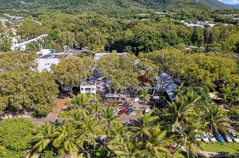 Alassio Absolute Beachfront 201 Palm Cove - Accommodation Georgetown 4