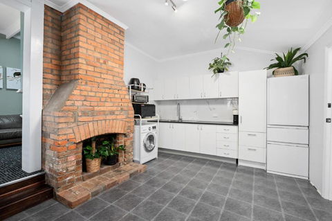 Amelia Terrace - House In Brisbane City Central - Accommodation Georgetown 4