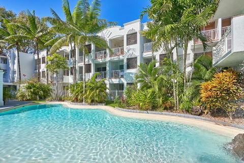 Alassio Apartments With Direct Pool Access Palm Cove - Accommodation Georgetown 2