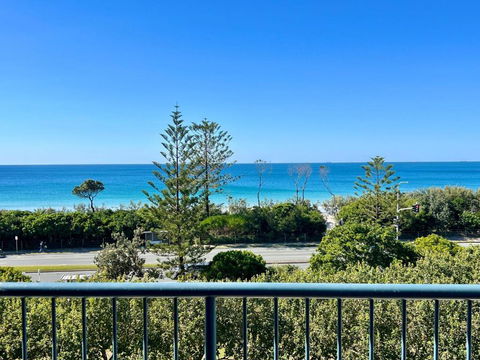 Alex Beachfront Apartment - Accommodation Georgetown 1