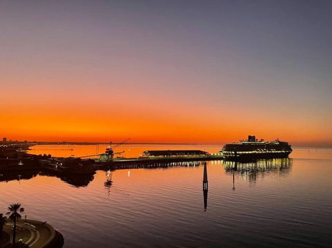 Amzing Ocean View Spacious Three Bedrooms Apartment Port Melbourne - Accommodation Georgetown 2