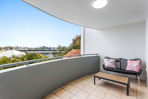 Albion Convenient Hideaway With Parking & Balcony - Accommodation Georgetown 4