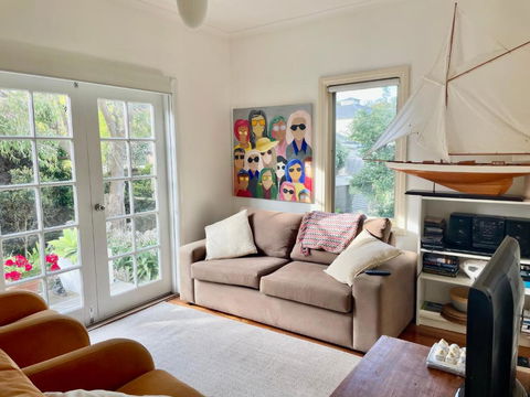Artist Apartment Between Beach And Main - Accommodation Georgetown 0