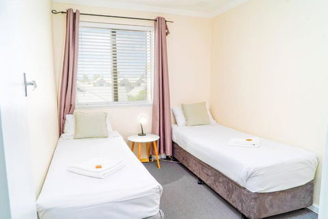 Apartment 12 - Accommodation Georgetown 4