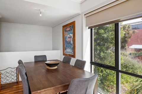 Apartment 5 Pacific Apartments - Accommodation Georgetown 4