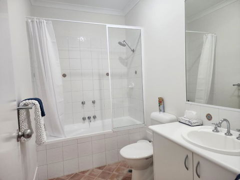 Apartment In Apollo Quays Resort With Shared Jetty - Accommodation Georgetown 2