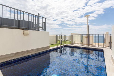 Apartment With Pool Access A Minute To The Beach - Accommodation Georgetown 4