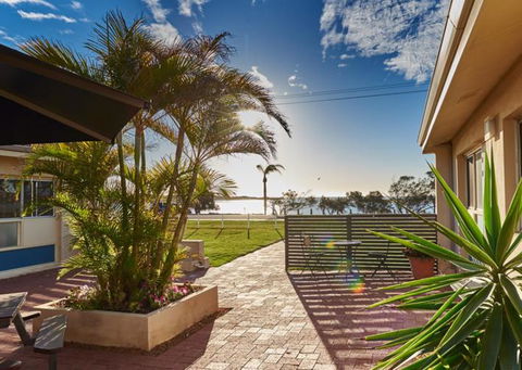 API Pelican Beach Front Apartments Kalbarri - Accommodation Georgetown 0