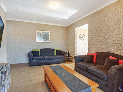 Apollo Unit 12 Ground Floor - Accommodation Georgetown 2