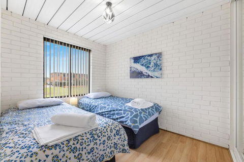 Apollo Unit 25 Ground Floor - Accommodation Georgetown 2